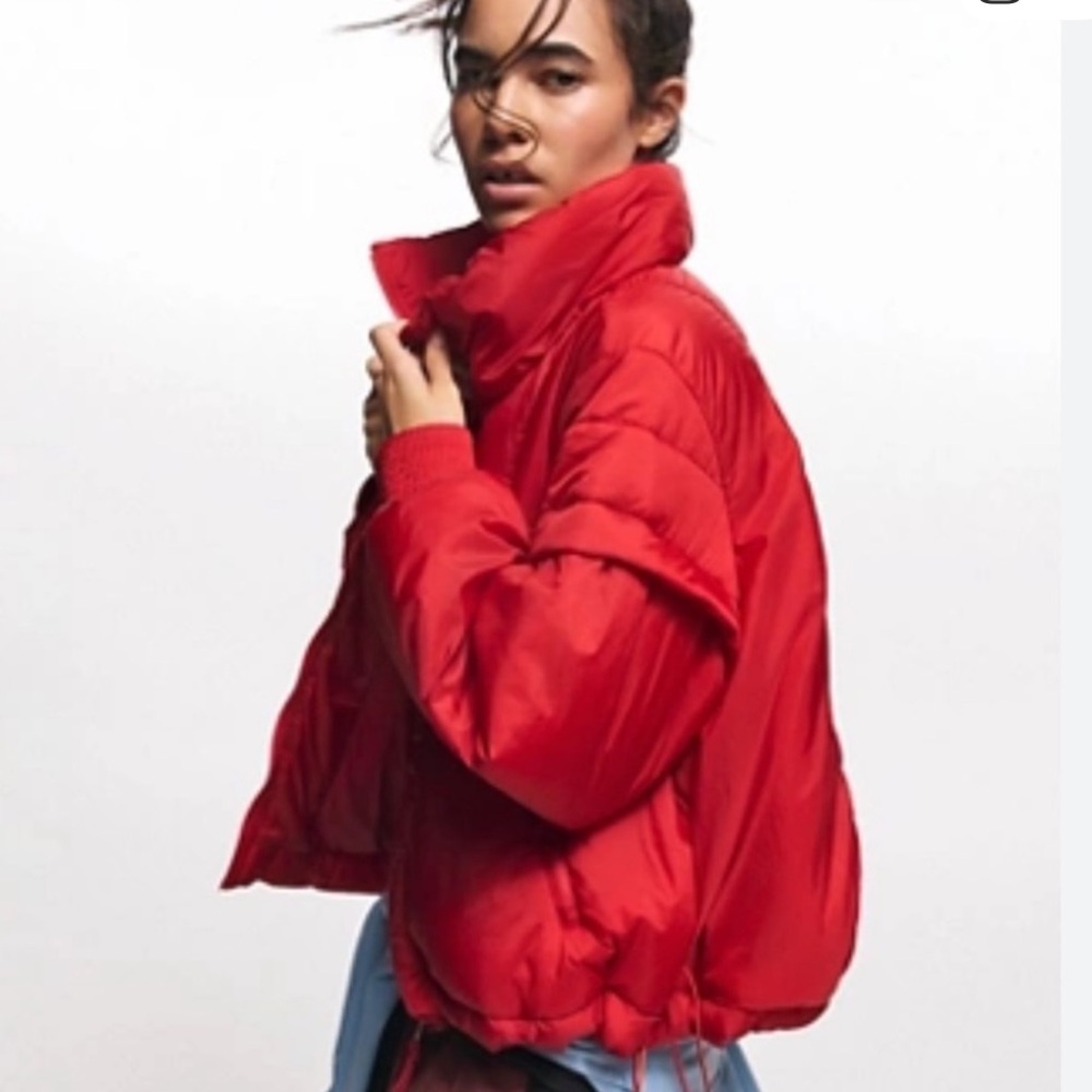 Catch live show for specials on Free People Movement puffers. Pippas & packables - Picture 4 of 17